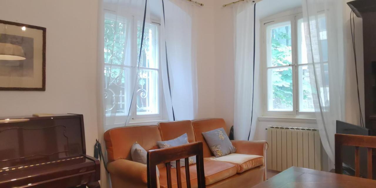 Charming Apartment In A 19Th Century Villa Triëst Buitenkant foto